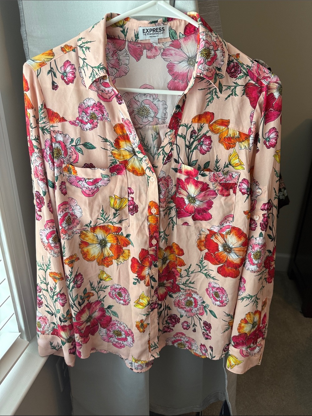 Express Peach Floral Button-Front Shirt with Pink and Orange Blooms